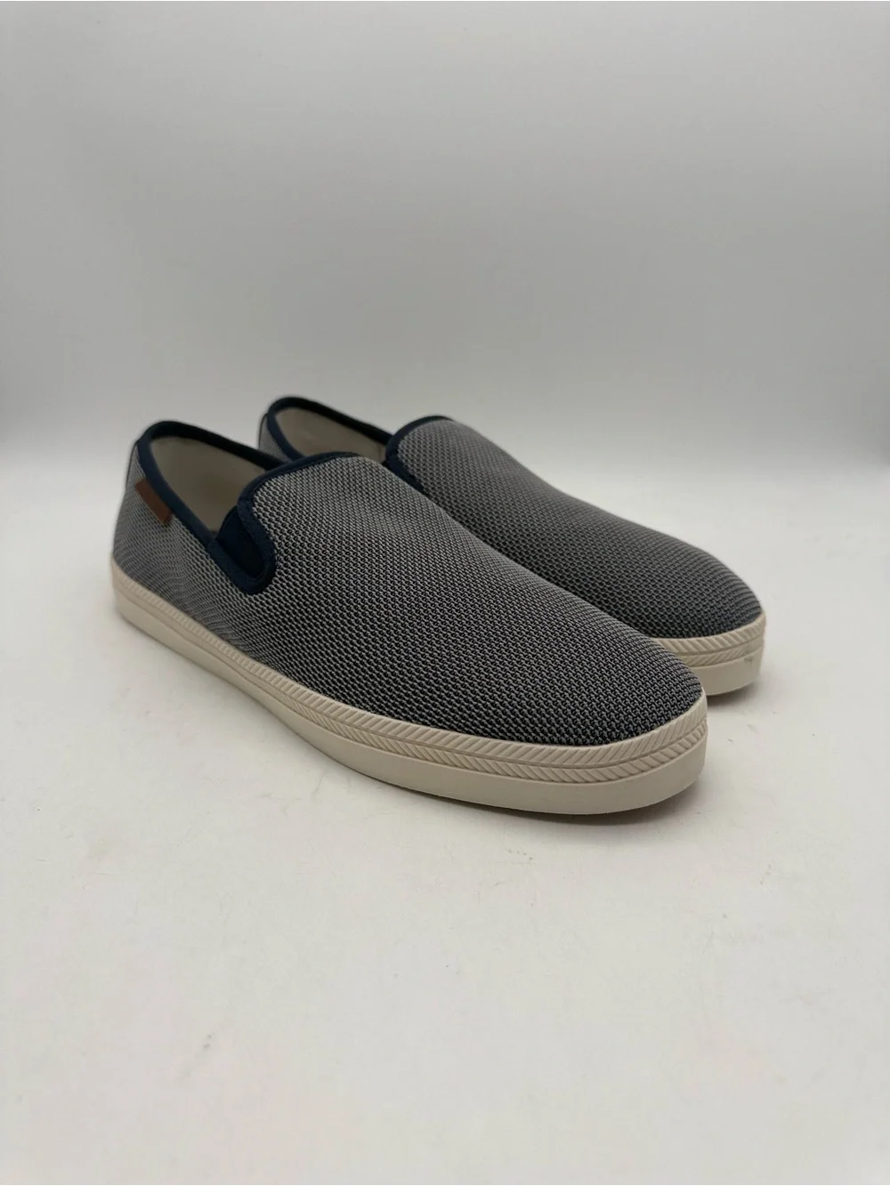 BRAND NEW Madden Castr Navy/Gray Textured Sneakers Slip-on Loafer Size 9.5